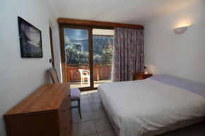 Apartment Ecureuil 200m2, 6 bedrooms - Living room with fireplace